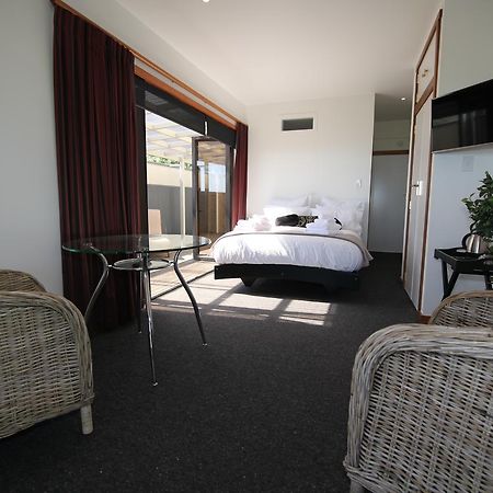 Te Puru Beach Lodge Bagian luar foto