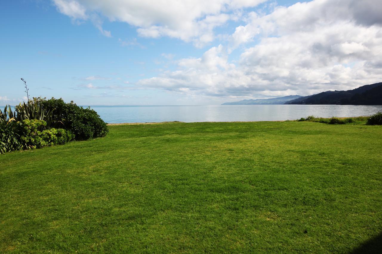 Te Puru Beach Lodge Bagian luar foto