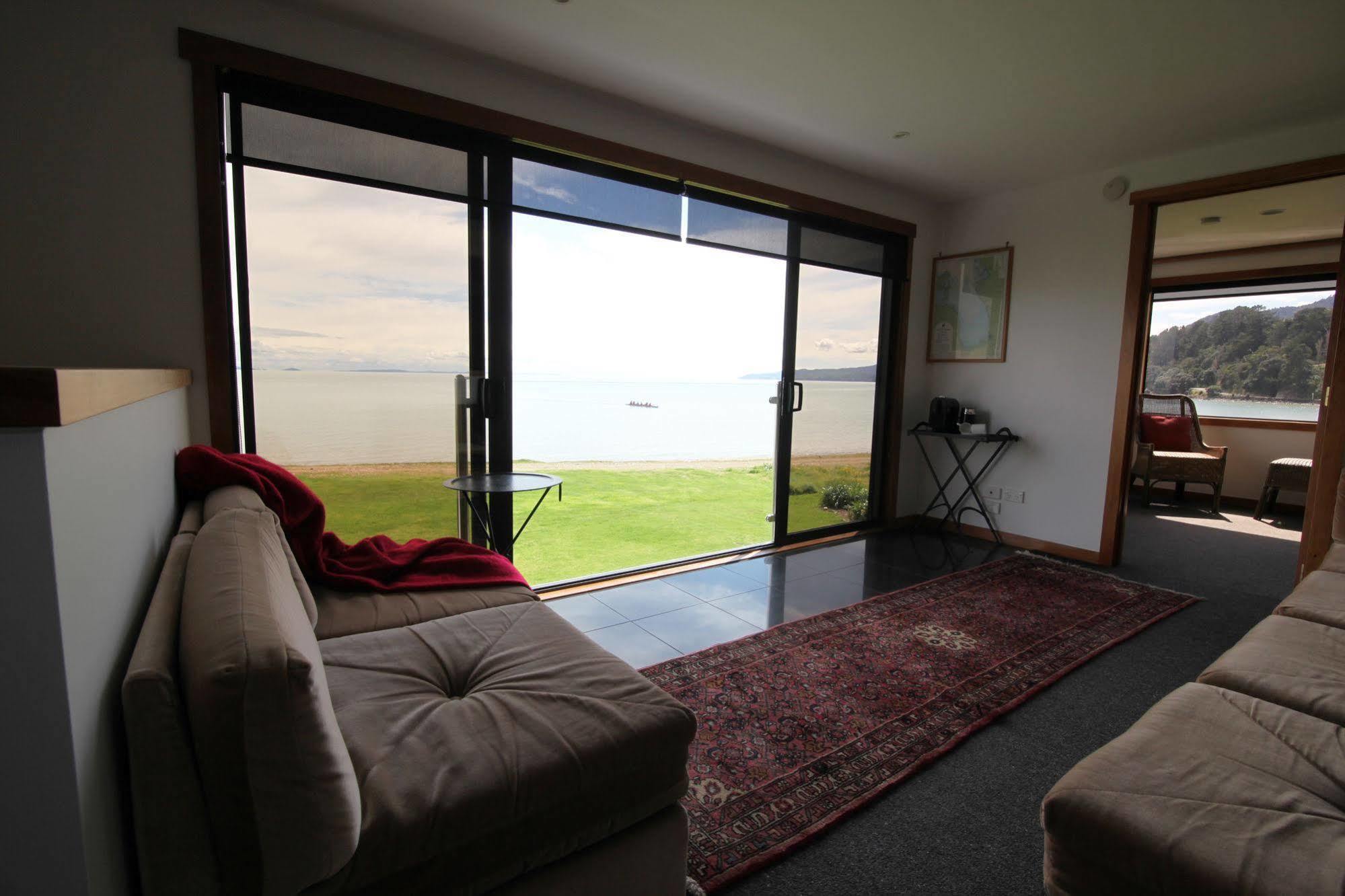 Te Puru Beach Lodge Bagian luar foto
